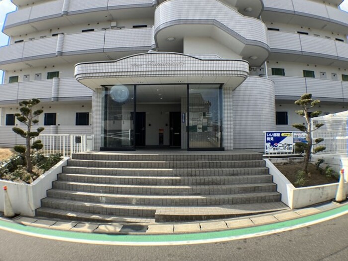 2/3 エントランス