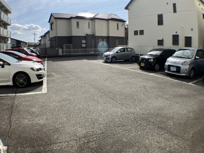 3/3 駐車場