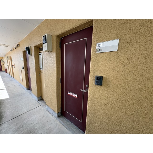 22/23 エントランス