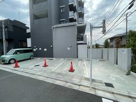 16/16 駐車場