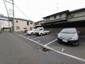 16/16 駐車場
