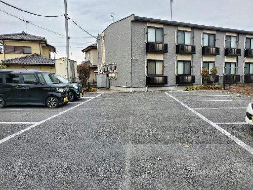 14/14 駐車場