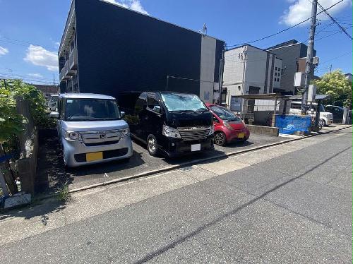 12/13 駐車場