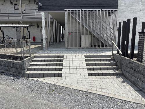 2/3 エントランス