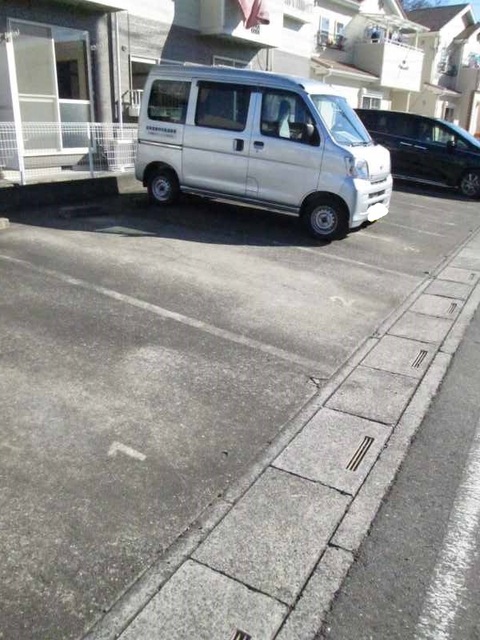25/30 駐車場