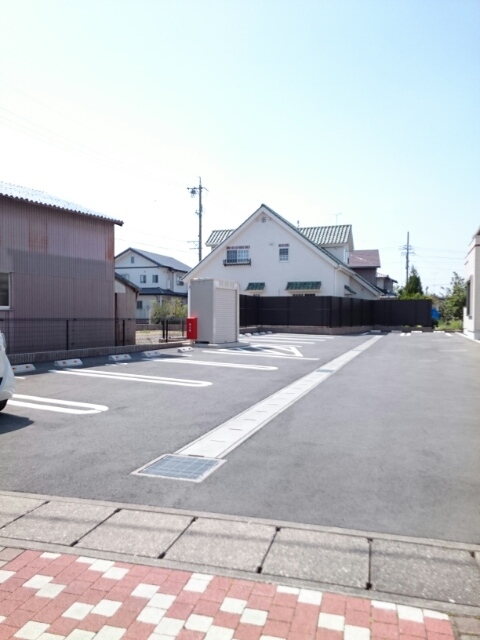 14/20 駐車場