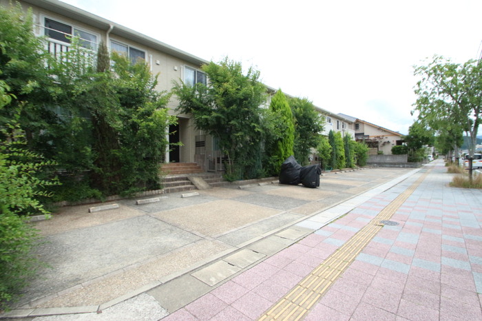 2/2 駐車場