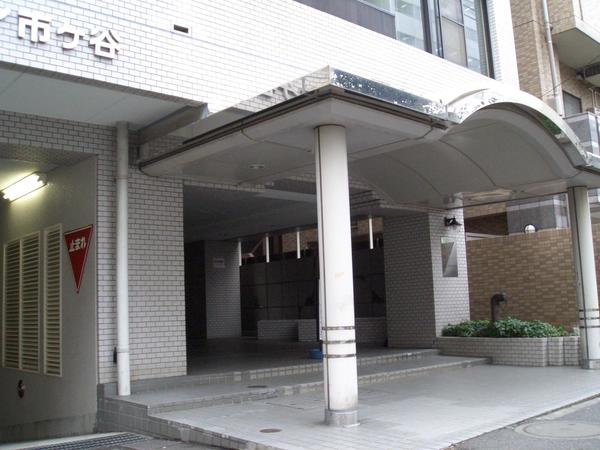 13/13 エントランス