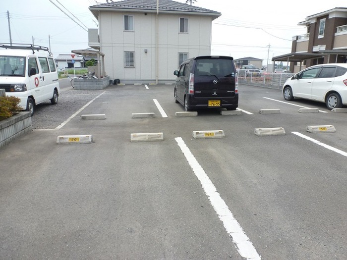 8/11 駐車場