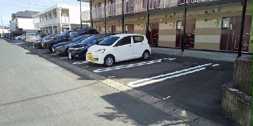 14/14 駐車場
