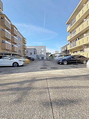 16/25 駐車場