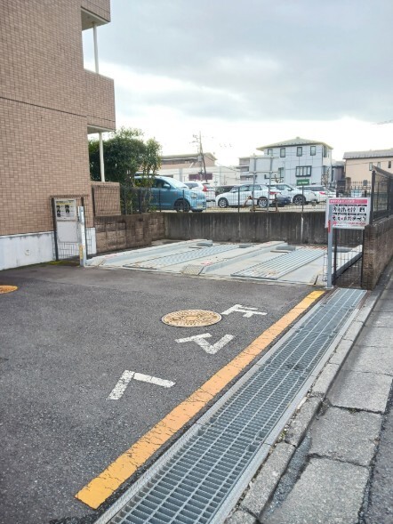 2/10 駐車場