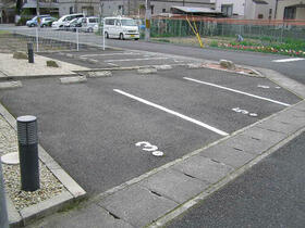 2/3 駐車場