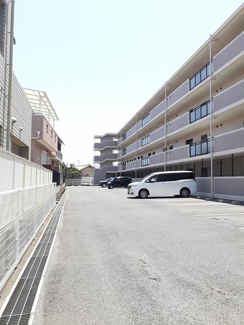 4/10 駐車場