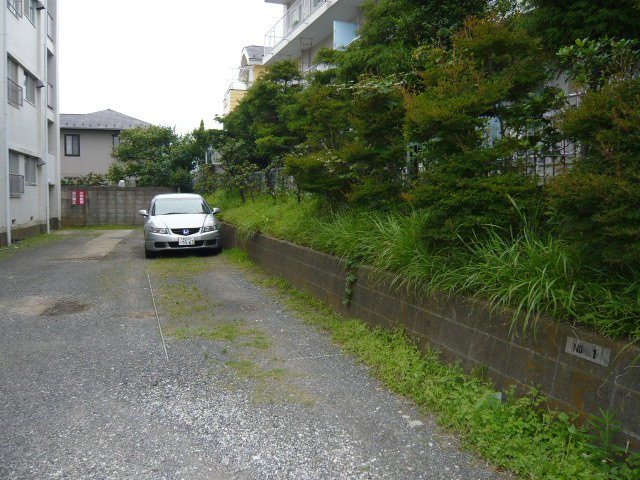 17/20 駐車場