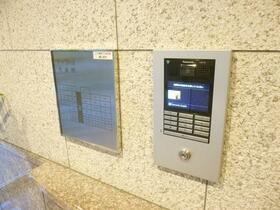 13/21 エントランス