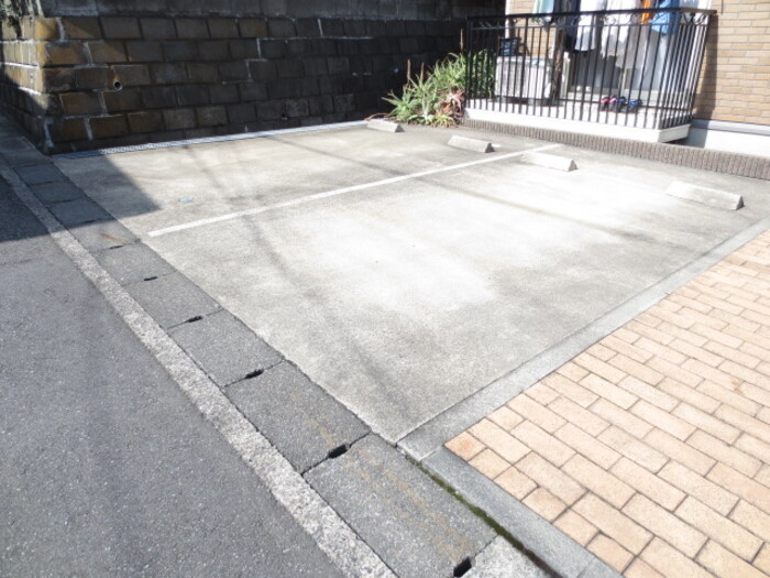 20/20 駐車場