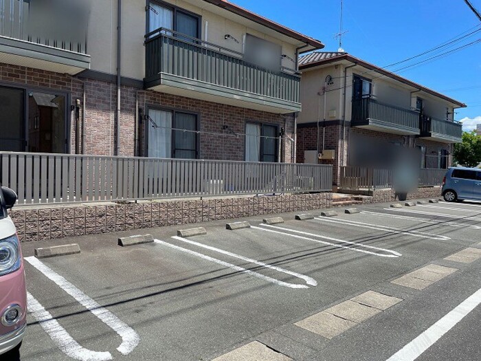 2/2 駐車場