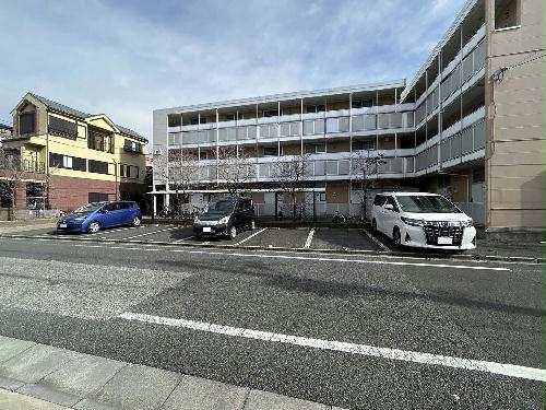 4/4 駐車場