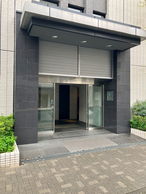 2/2 エントランス