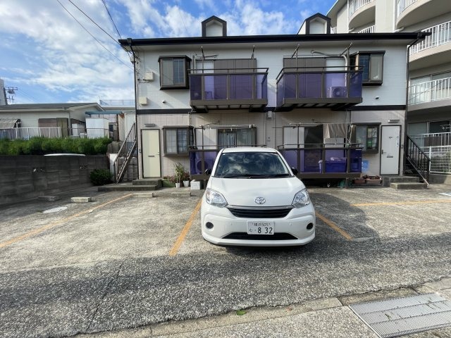 14/14 駐車場