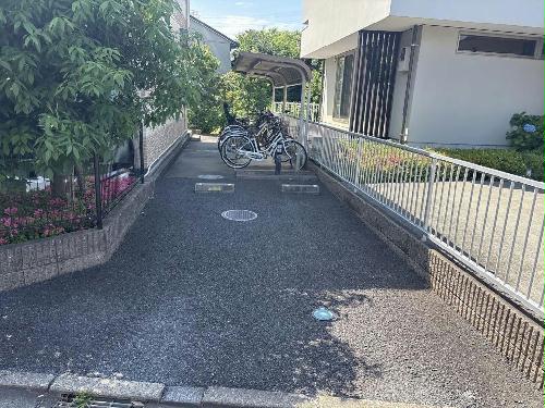 3/3 駐車場