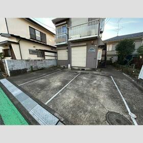 16/16 駐車場