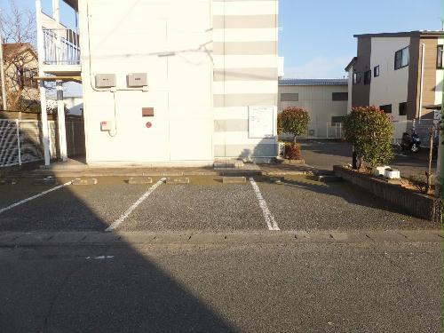 14/14 駐車場