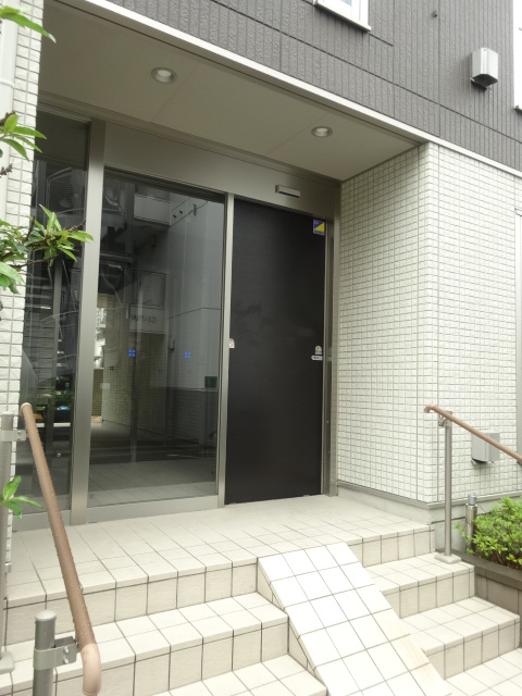 22/30 エントランス
