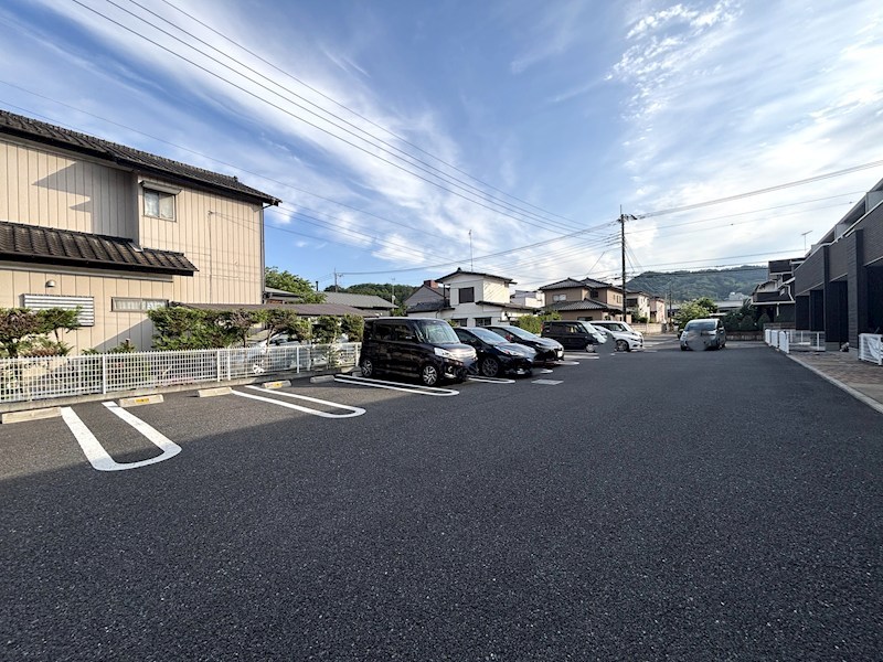 23/23 駐車場