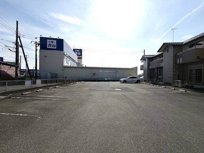 27/27 駐車場
