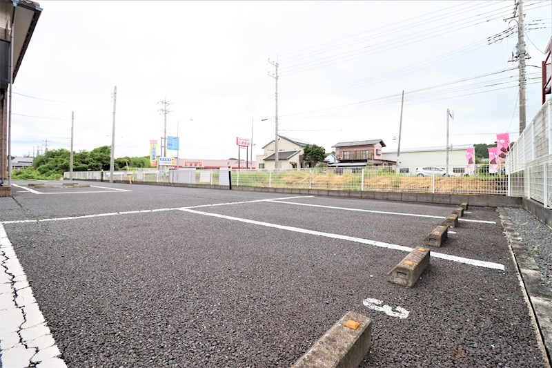 24/24 駐車場