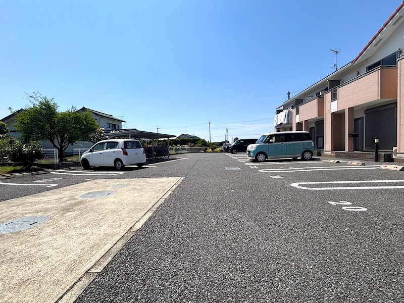 27/27 駐車場
