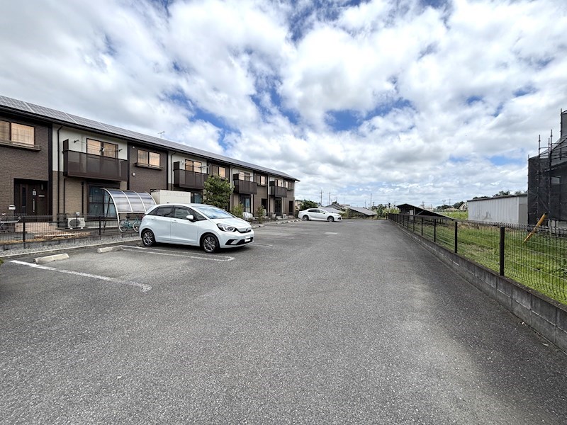 24/24 駐車場