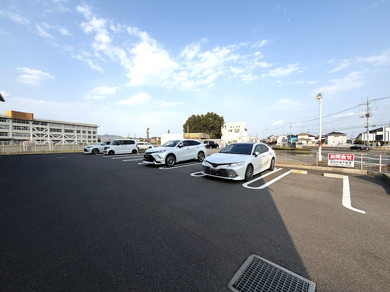 23/23 駐車場