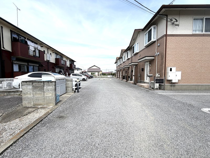 23/30 駐車場