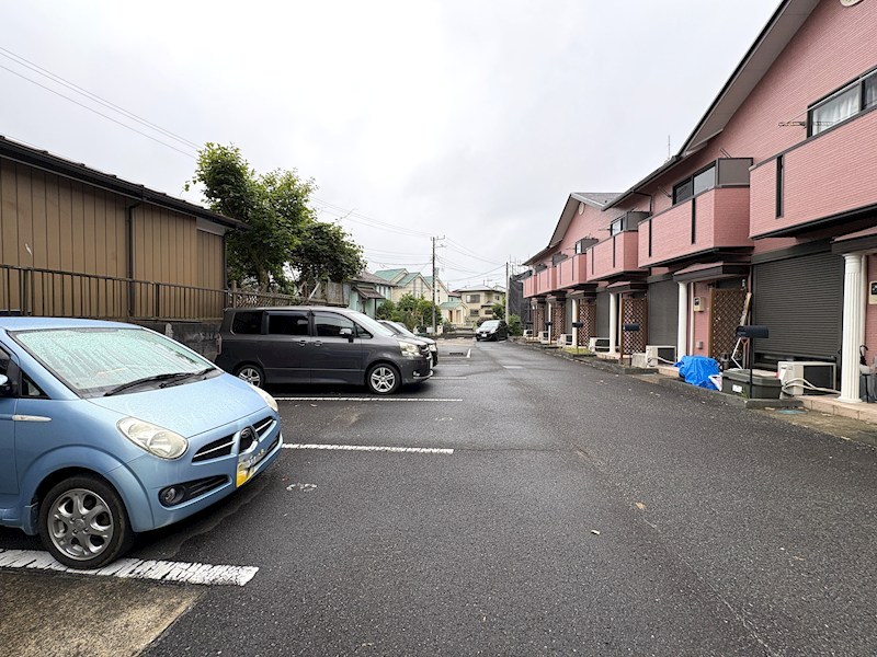 27/27 駐車場