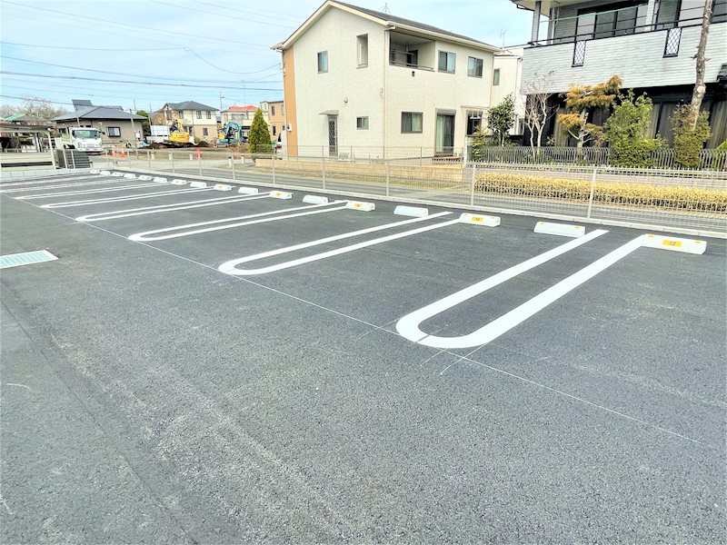 17/17 駐車場