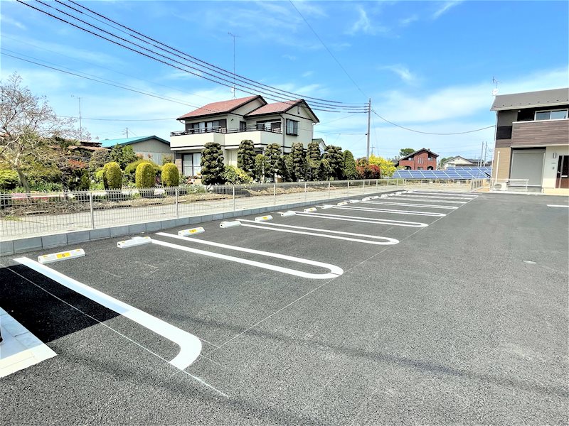 14/14 駐車場