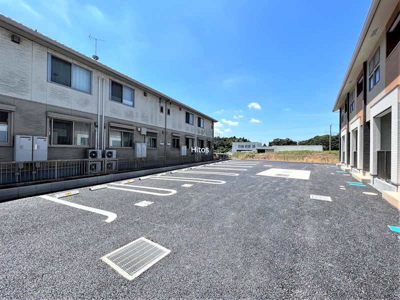 18/22 駐車場