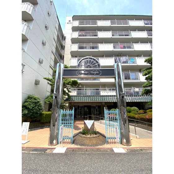 2/2 エントランス
