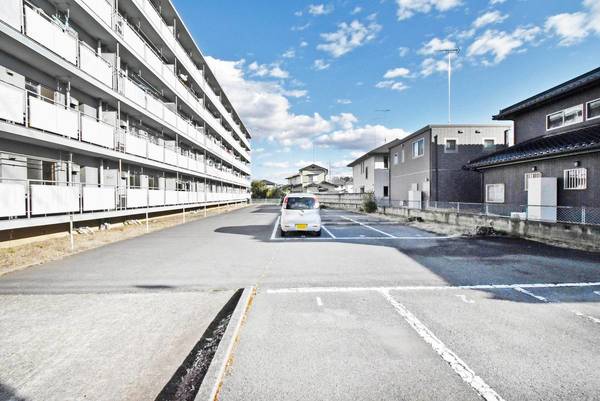 16/26 駐車場
