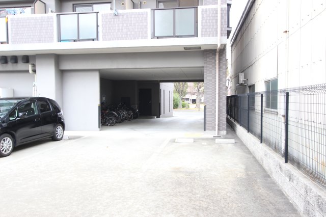 14/22 駐車場