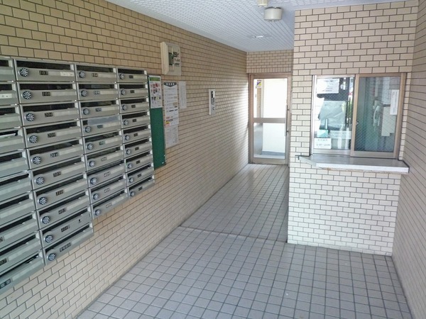14/15 エントランス