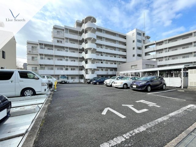 17/17 駐車場