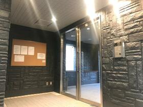 2/2 エントランス