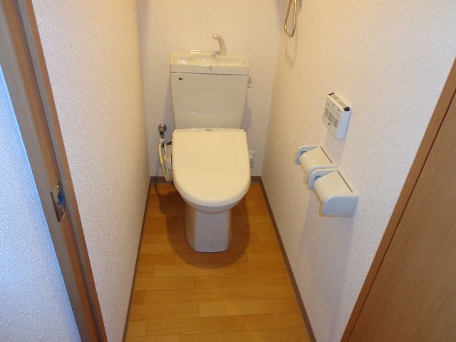 16/30 トイレ