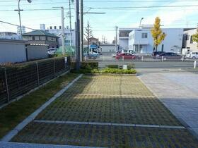 16/16 駐車場