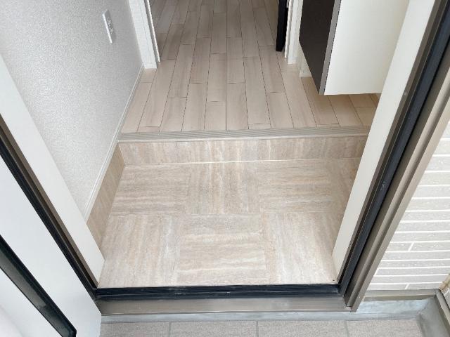 14/27 玄関