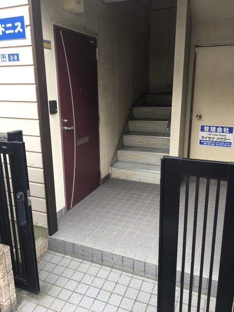 22/24 エントランス